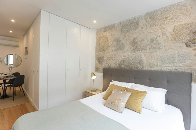 T1 Apartment for Rent in Cedofeita, Porto - 2