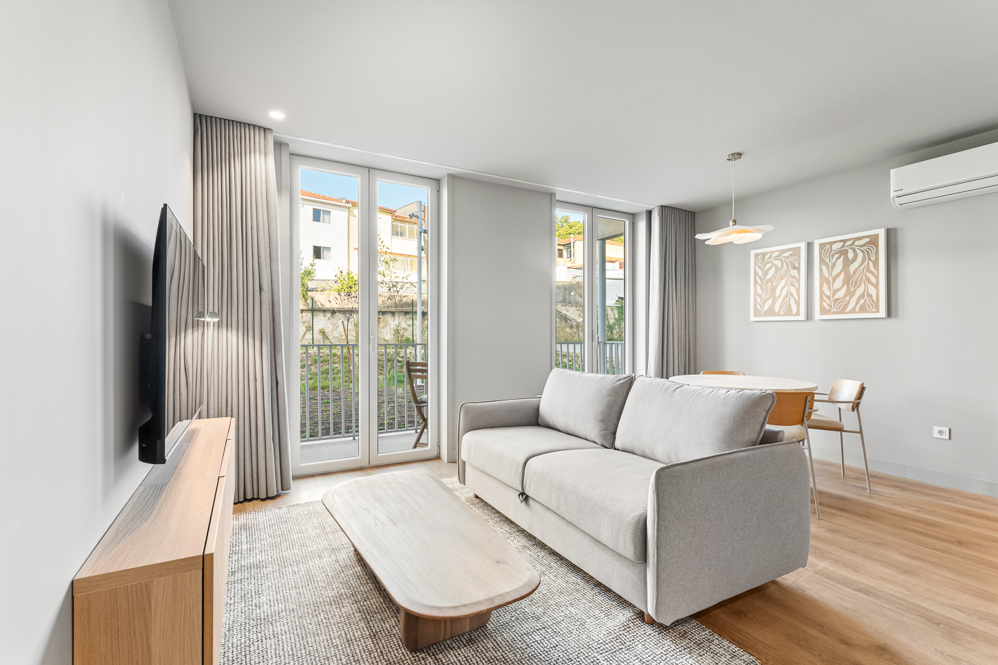 T0 Apartment for Rent in Leal, Porto