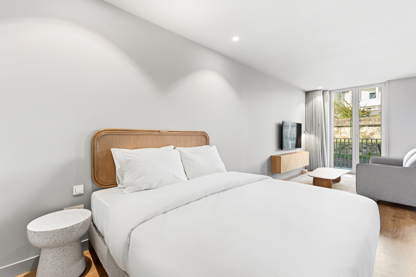 T0 Apartment for Rent in Leal, Porto - 2